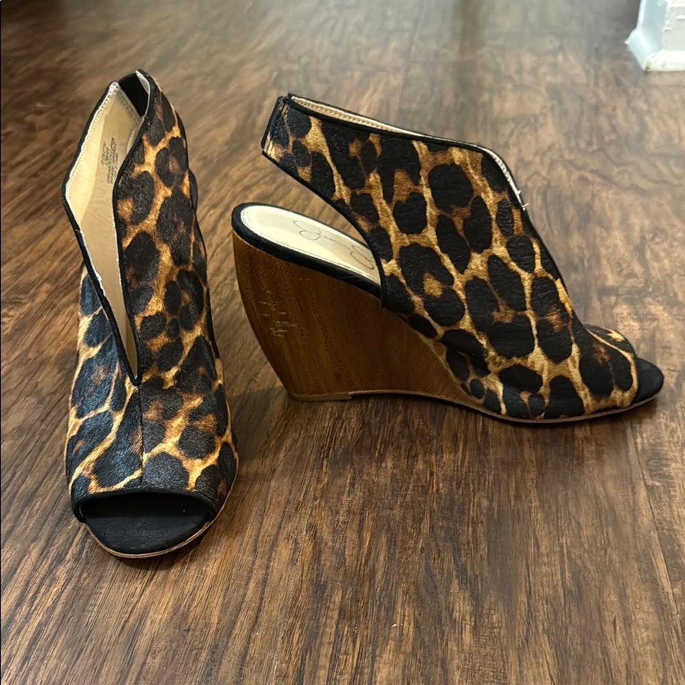 Jessica Simpson Coletta Wedge Sandal Cowhide Leopard Print Peep Toe Size 12